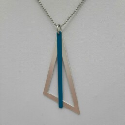 wolfkat kettingen geometrics driehoek met staafje driehoek zilver staafje turquoise
